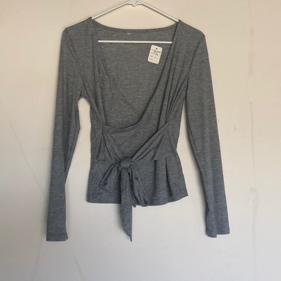 Grey wrap sweater with tie - Picture 6 of 8